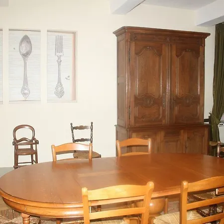 Couette-café L'affable 3*